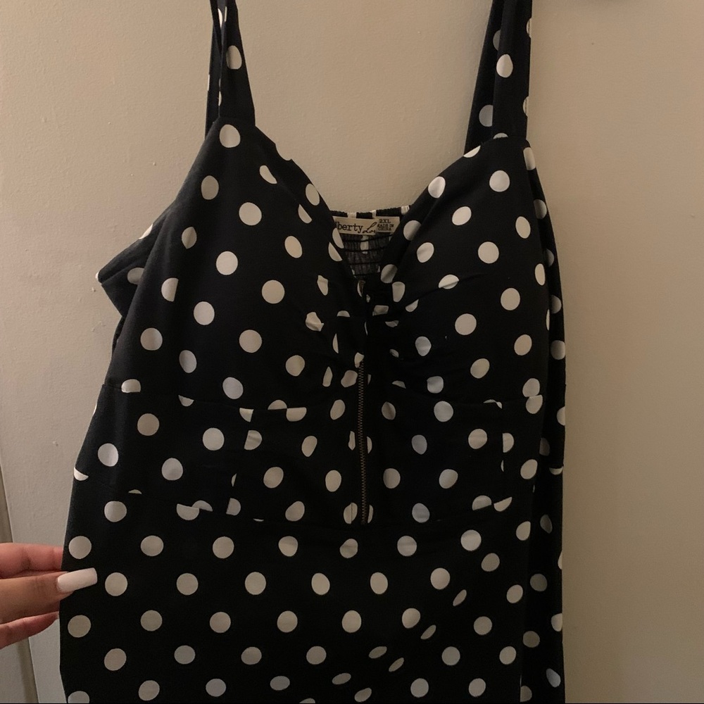 Polka dot dress 🤍🖤
